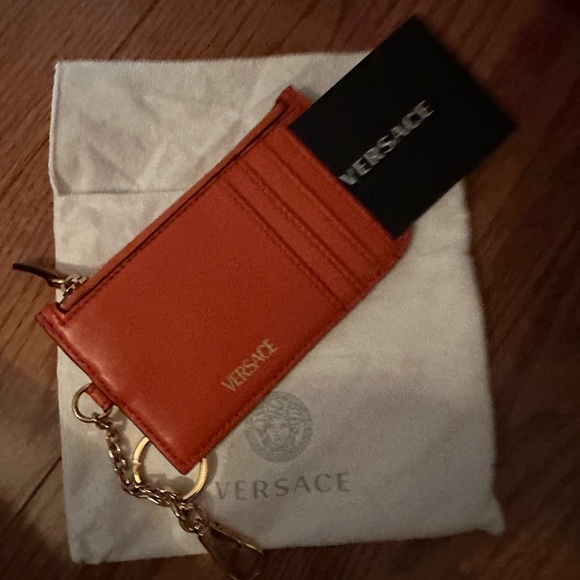 Versace Medusa Quilted orange leather zipper card case wallet NEW (AUTHE… - Picture 9 of 16
